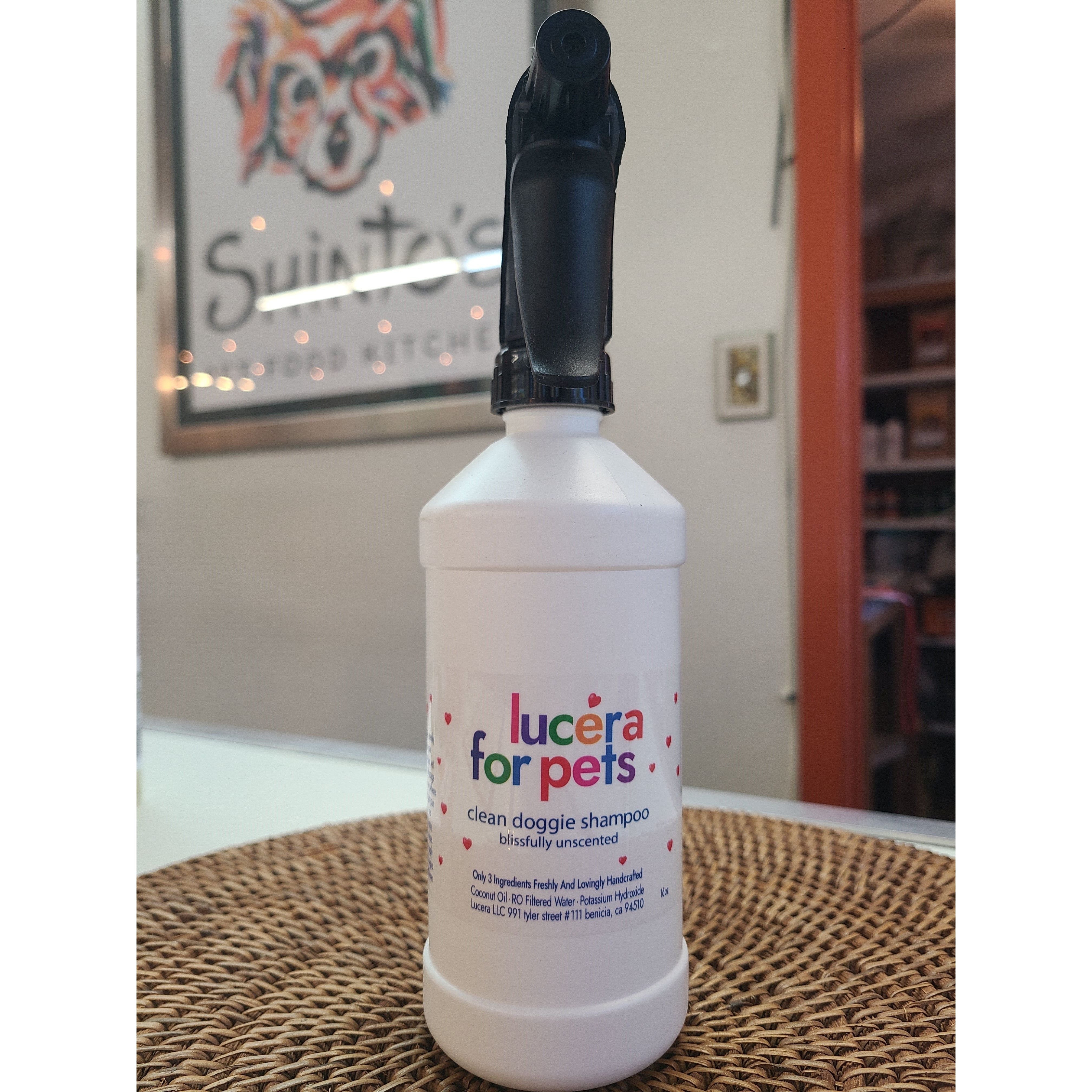 Lucera Dog Shampoo